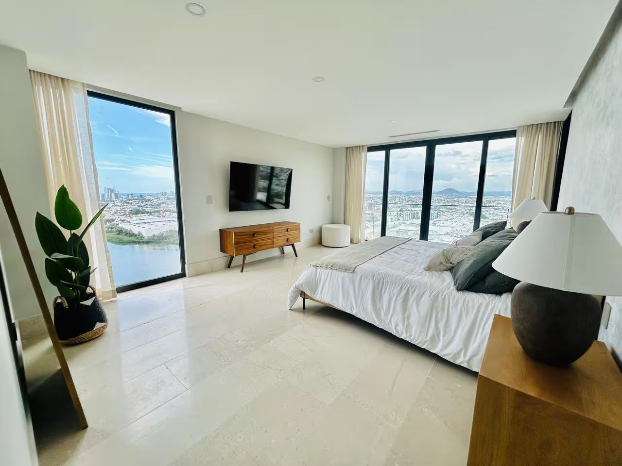 PH The O Grand Living